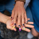 Idee e consigli per una nail art perfetta all'aperto